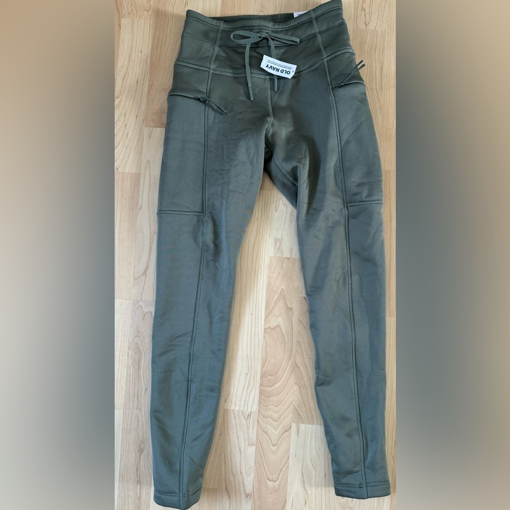 NWT Old Navy Fleece Lined Athletic Leggings XS